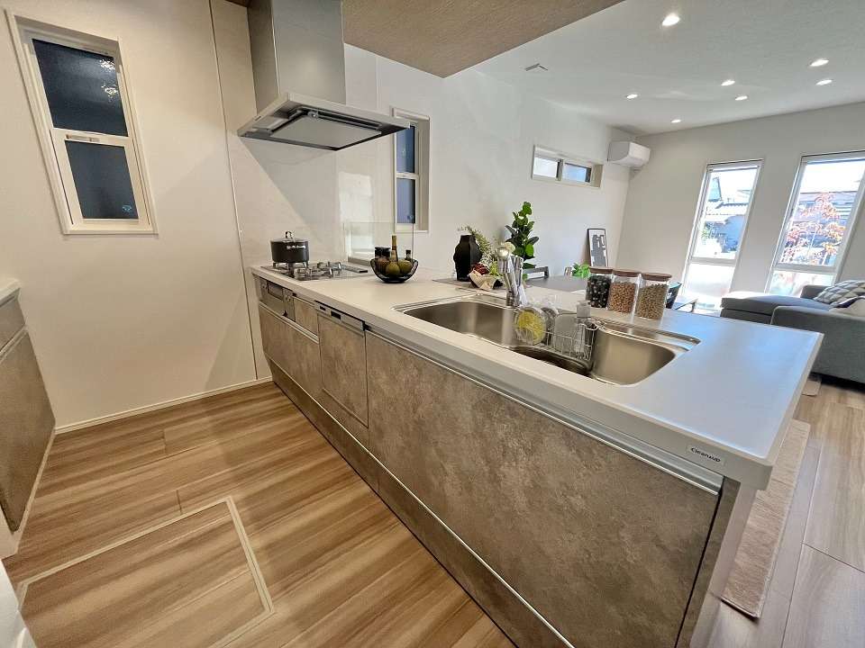 新築住宅　静岡市葵区城北2丁目　（２号棟）